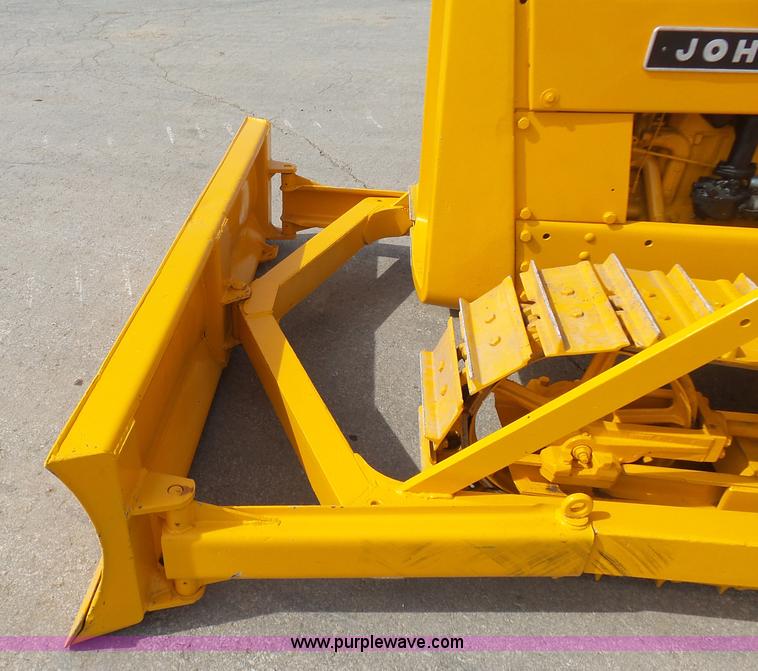 image for item L3203 1959 John Deere 440IC dozer