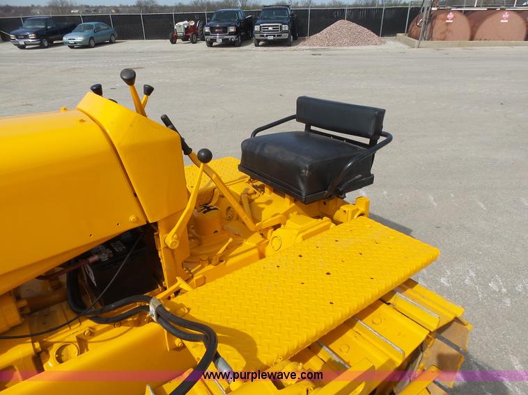 image for item L3203 1959 John Deere 440IC dozer