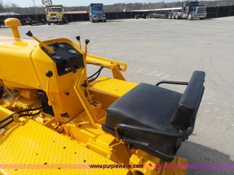 image for item L3203 1959 John Deere 440IC dozer