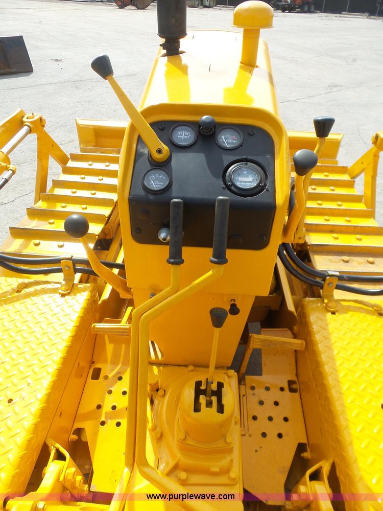 image for item L3203 1959 John Deere 440IC dozer