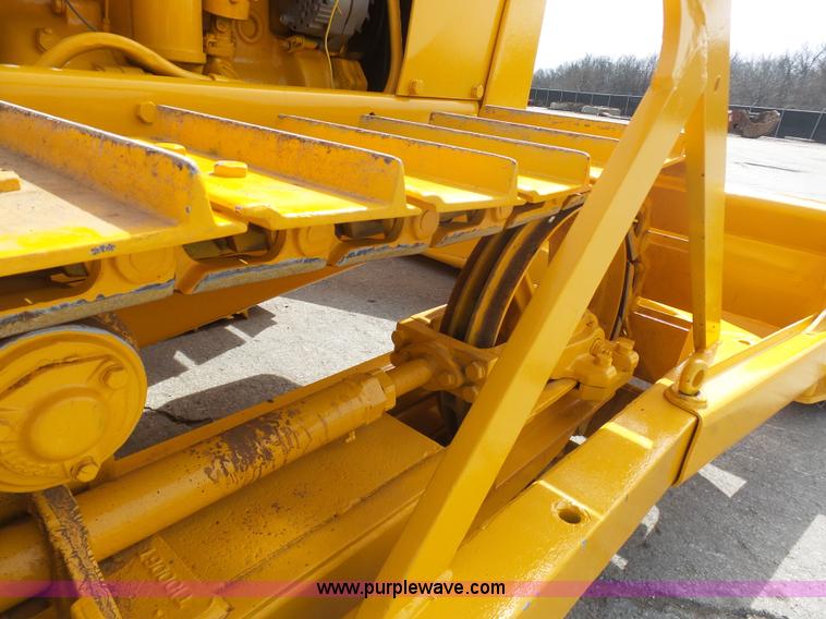 image for item L3203 1959 John Deere 440IC dozer