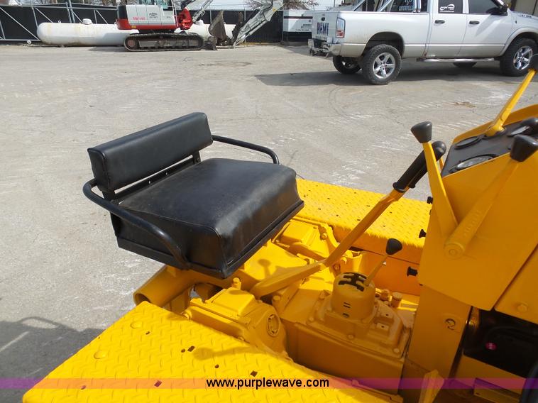 image for item L3203 1959 John Deere 440IC dozer