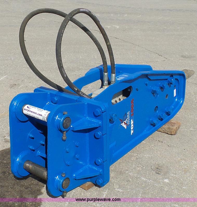 image for item L3204 2013 Akada TOP-100A hydraulic hammer