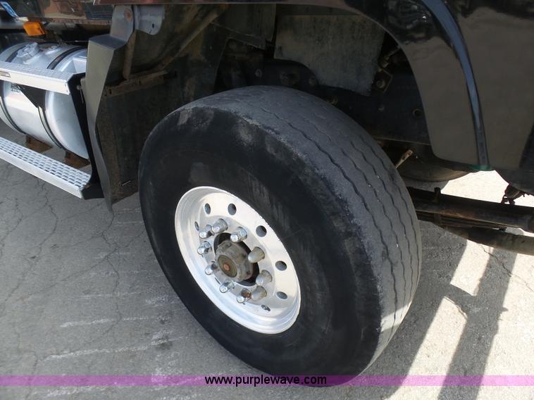 image for item L3205 1996 Mack CL613 water truck