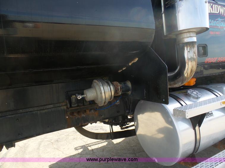 image for item L3205 1996 Mack CL613 water truck