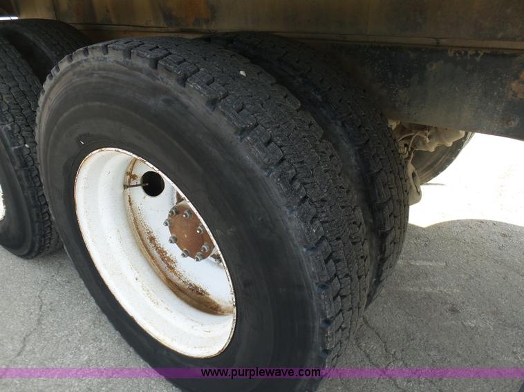 image for item L3205 1996 Mack CL613 water truck