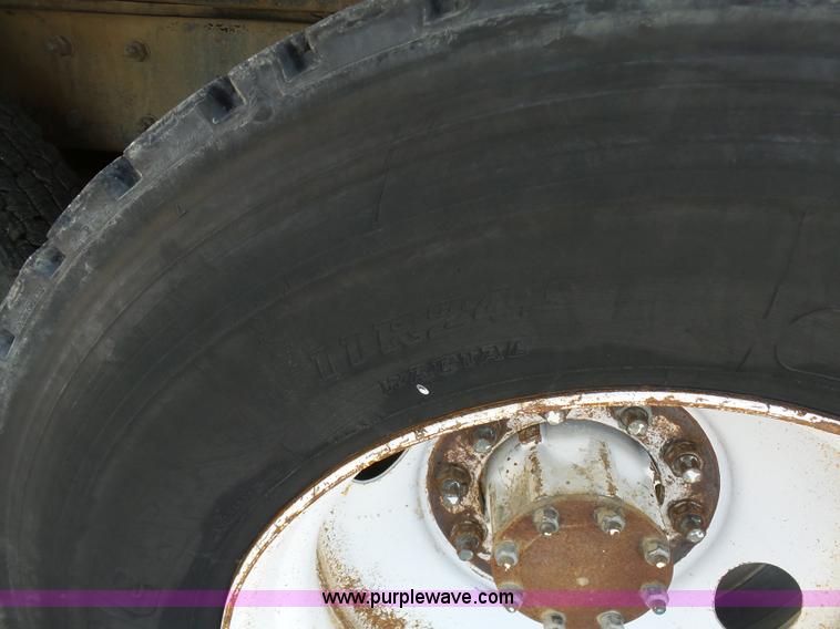 image for item L3205 1996 Mack CL613 water truck