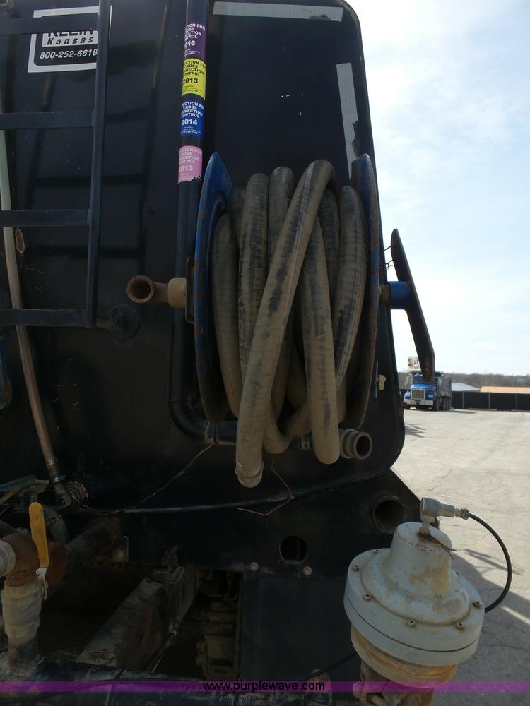 image for item L3205 1996 Mack CL613 water truck