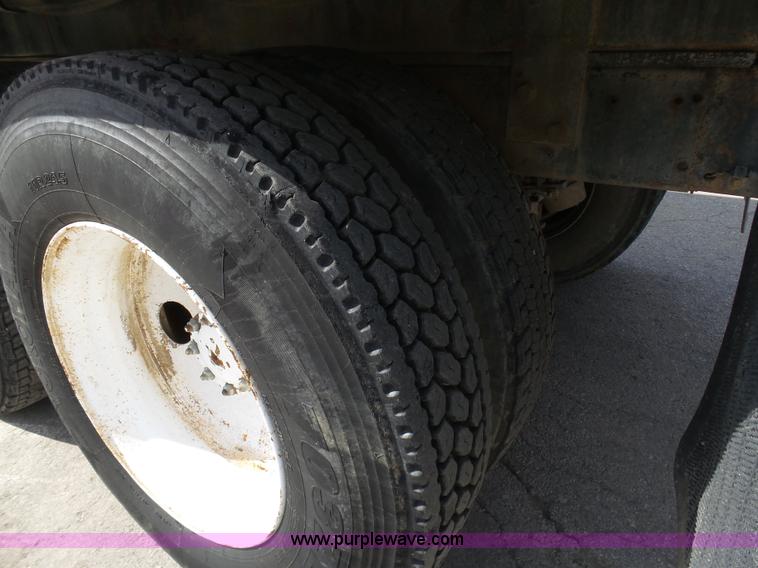 image for item L3205 1996 Mack CL613 water truck