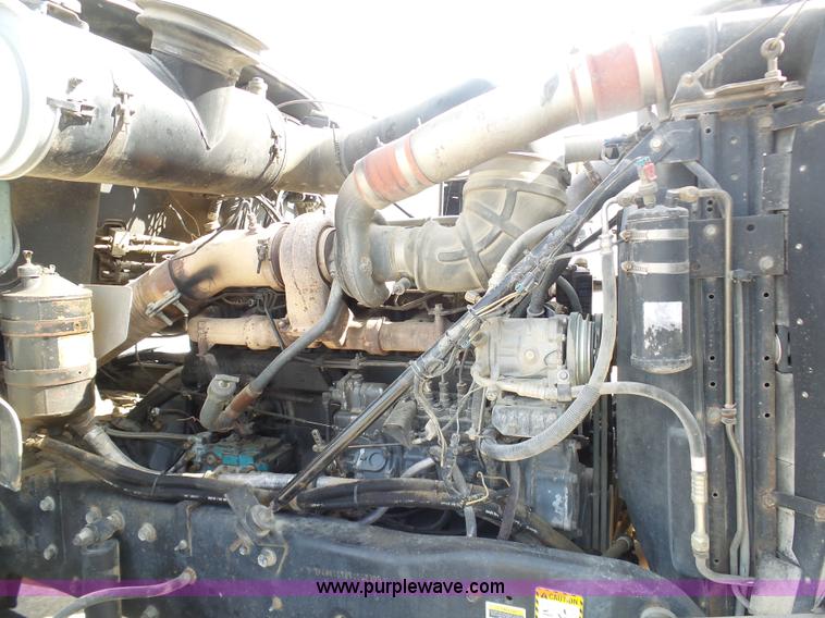 image for item L3205 1996 Mack CL613 water truck