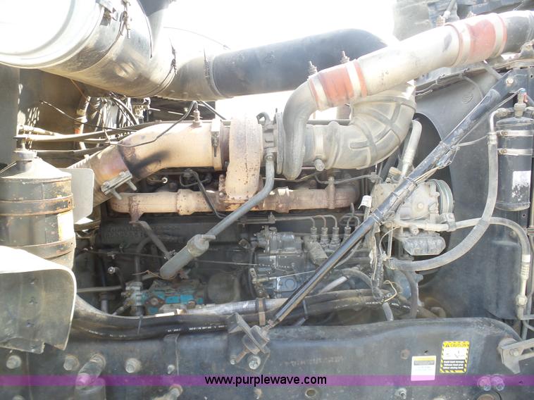 image for item L3205 1996 Mack CL613 water truck