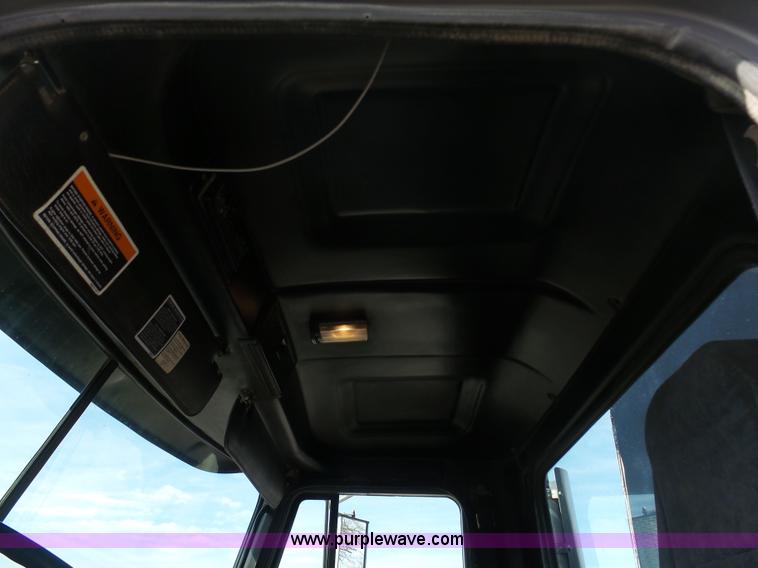 image for item L3205 1996 Mack CL613 water truck