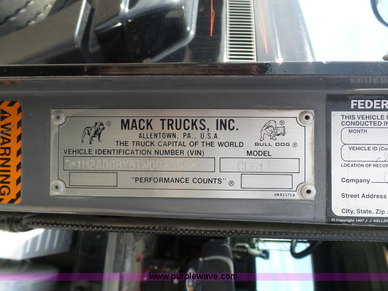 image for item L3205 1996 Mack CL613 water truck
