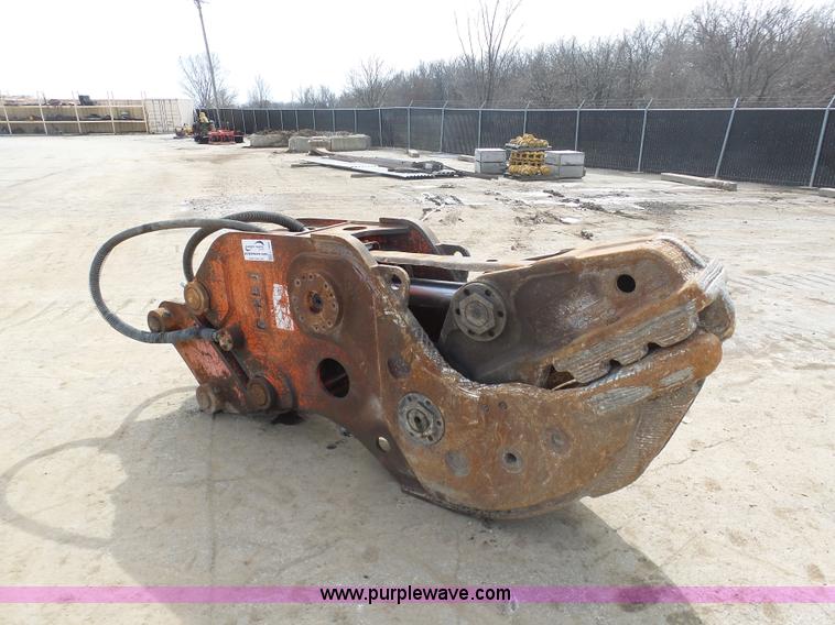 image for item L3206 NPK G26J hydraulic material processor/concrete pulverizer