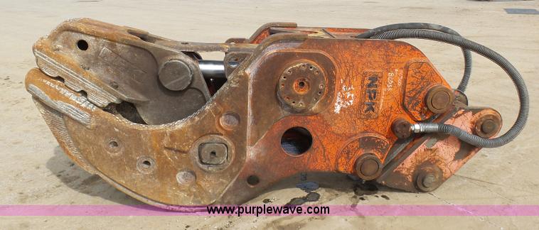 image for item L3206 NPK G26J hydraulic material processor/concrete pulverizer