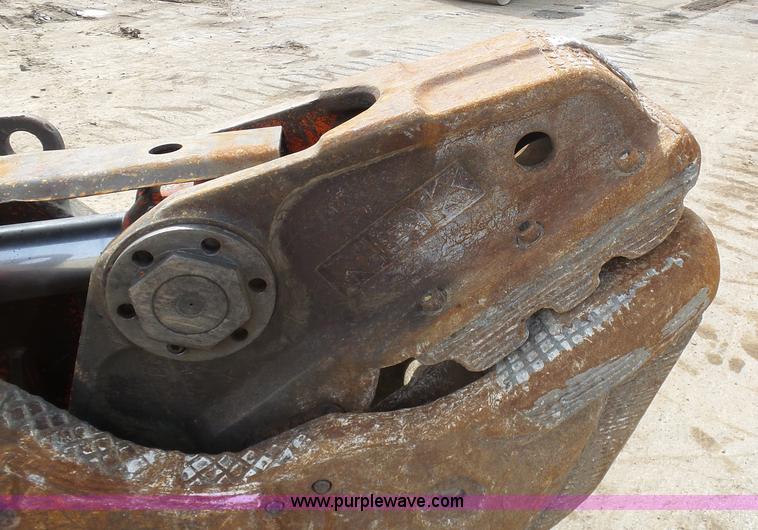 image for item L3206 NPK G26J hydraulic material processor/concrete pulverizer