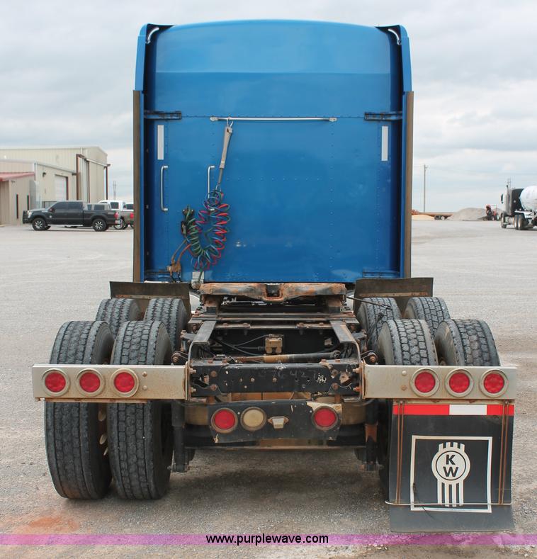 image for item AP9385 2006 Kenworth W900L semi truck
