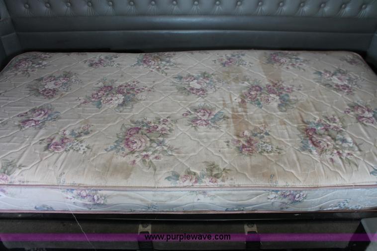 image for item AP9385 2006 Kenworth W900L semi truck