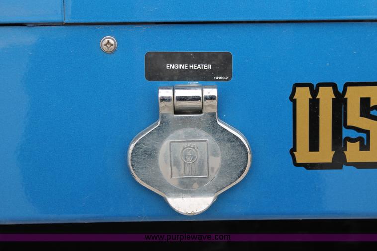 image for item AP9385 2006 Kenworth W900L semi truck