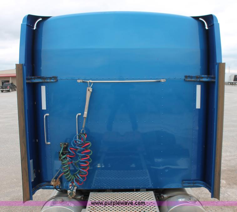 image for item AP9385 2006 Kenworth W900L semi truck