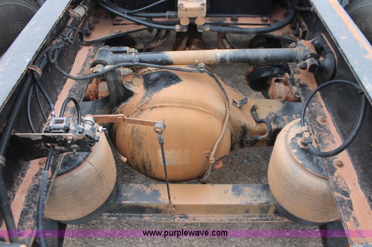 image for item AP9385 2006 Kenworth W900L semi truck