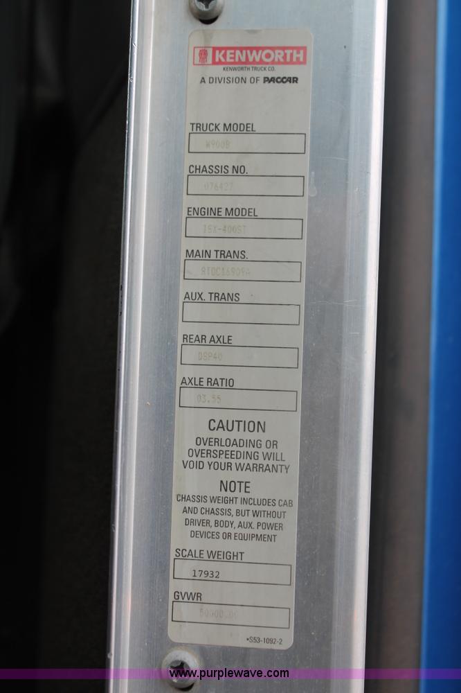image for item AP9385 2006 Kenworth W900L semi truck