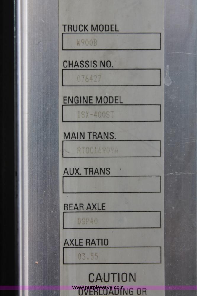 image for item AP9385 2006 Kenworth W900L semi truck