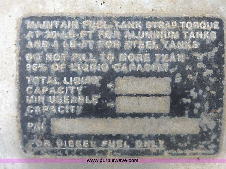 image for item J1679 1986 Peterbilt semi truck