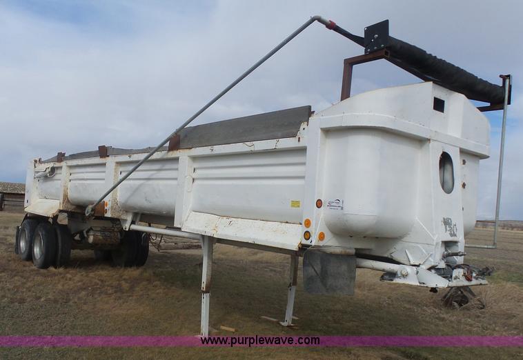 image for item J1680 1990 Clement LW34258TSL dump trailer