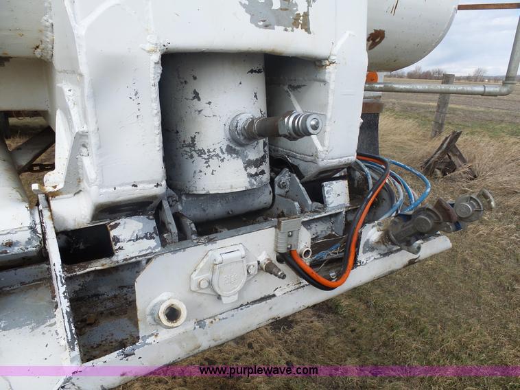 image for item J1680 1990 Clement LW34258TSL dump trailer