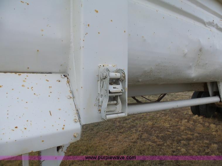 image for item J1680 1990 Clement LW34258TSL dump trailer