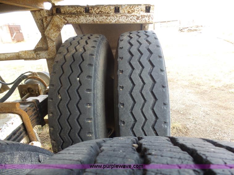 image for item J1680 1990 Clement LW34258TSL dump trailer