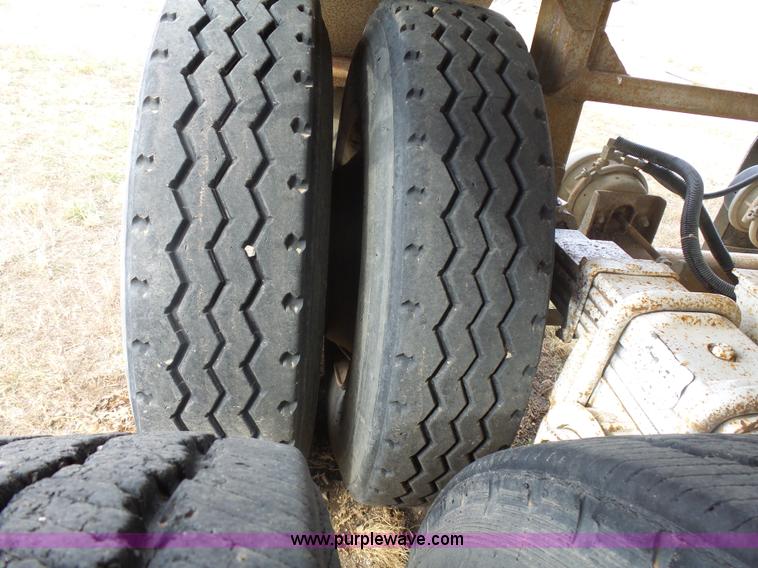 image for item J1680 1990 Clement LW34258TSL dump trailer