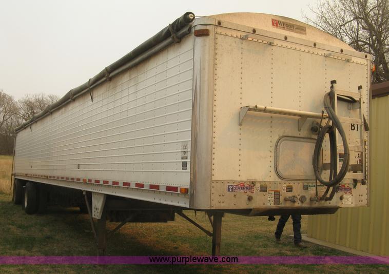 image for item J2847 2008 Wilson DWBT-650 Patriot belt trailer