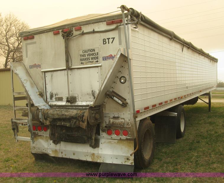 image for item J2847 2008 Wilson DWBT-650 Patriot belt trailer