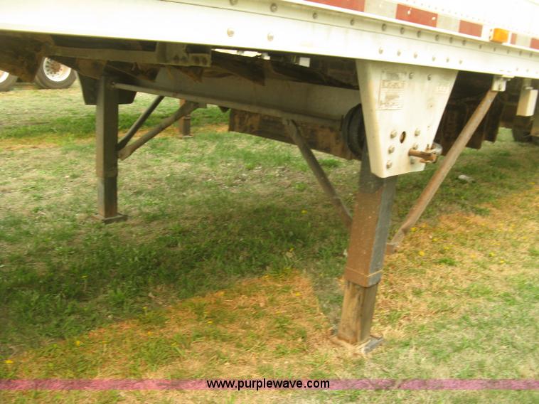 image for item J2847 2008 Wilson DWBT-650 Patriot belt trailer