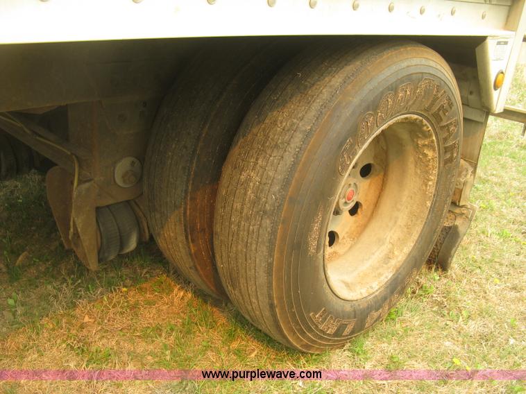 image for item J2847 2008 Wilson DWBT-650 Patriot belt trailer