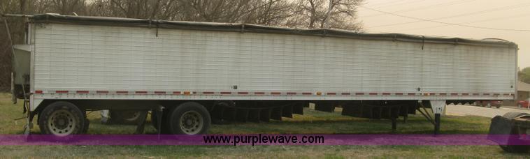 image for item J2848 2008 Wilson DWBT-600 Patriot belt trailer