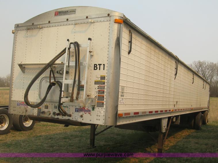 image for item J2848 2008 Wilson DWBT-600 Patriot belt trailer