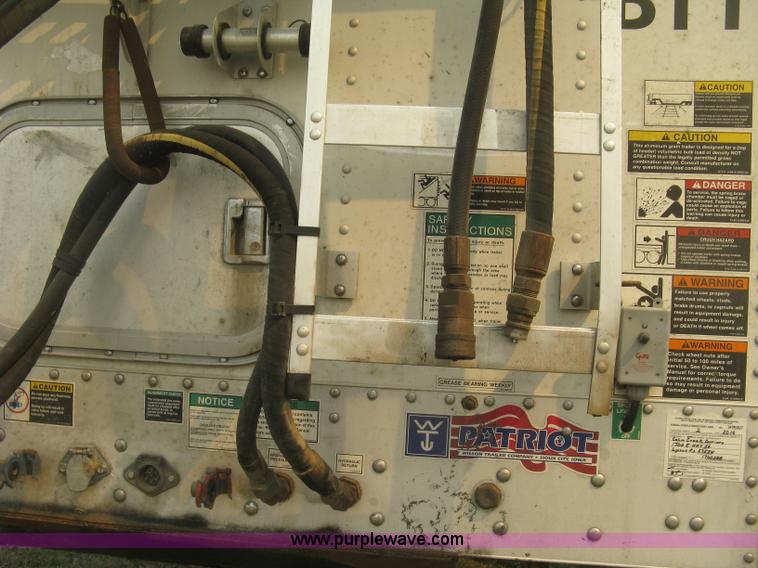 image for item J2848 2008 Wilson DWBT-600 Patriot belt trailer