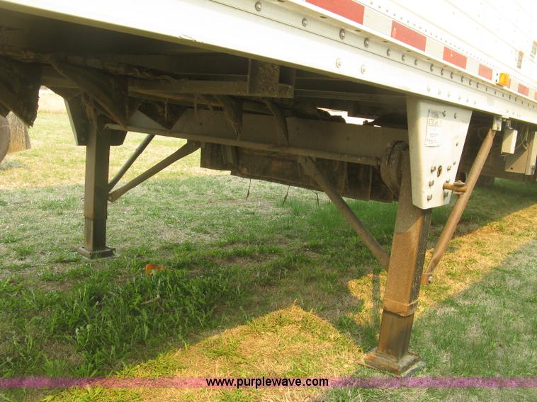 image for item J2848 2008 Wilson DWBT-600 Patriot belt trailer