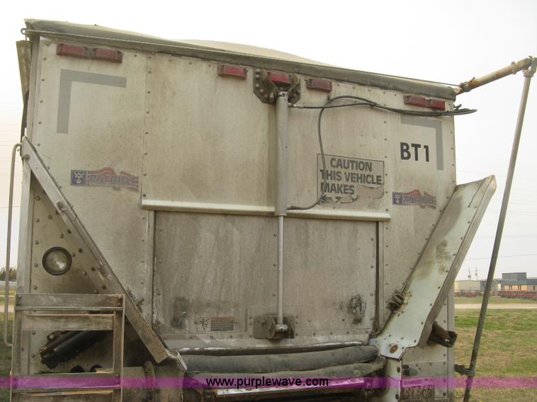 image for item J2848 2008 Wilson DWBT-600 Patriot belt trailer