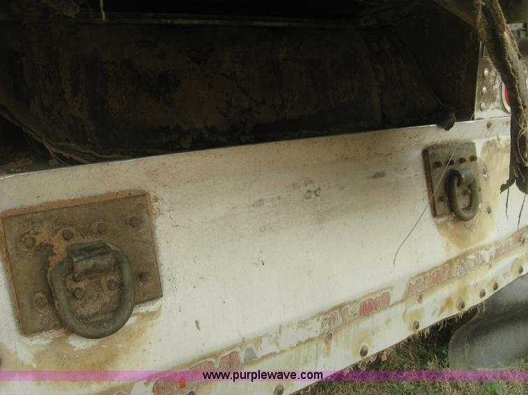 image for item J2848 2008 Wilson DWBT-600 Patriot belt trailer