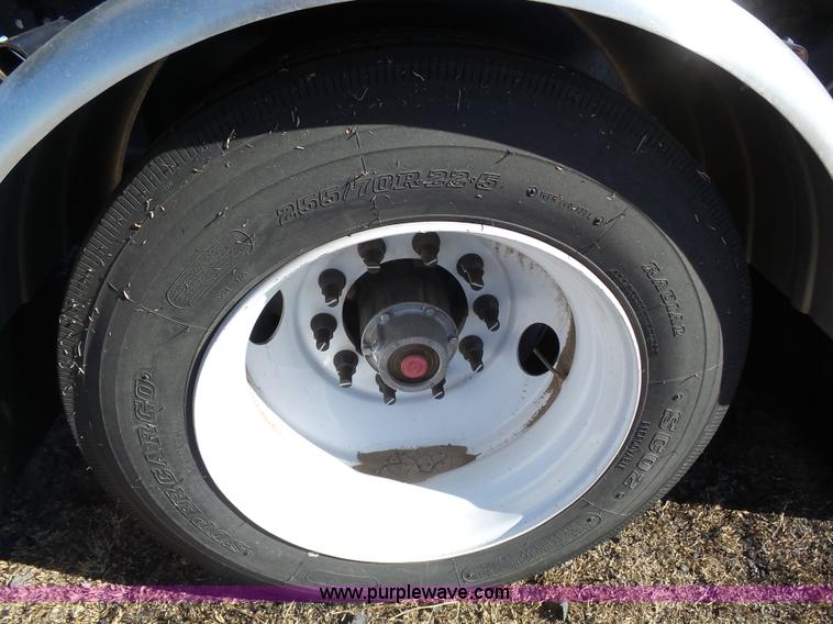 image for item J6149 2016 JD Skiles Pit Stop equipment trailer