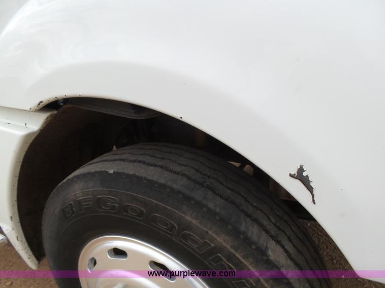 image for item J6156 2007 Freightliner Columbia semi truck