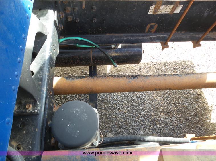 image for item J6162 1993 International 9200 semi truck