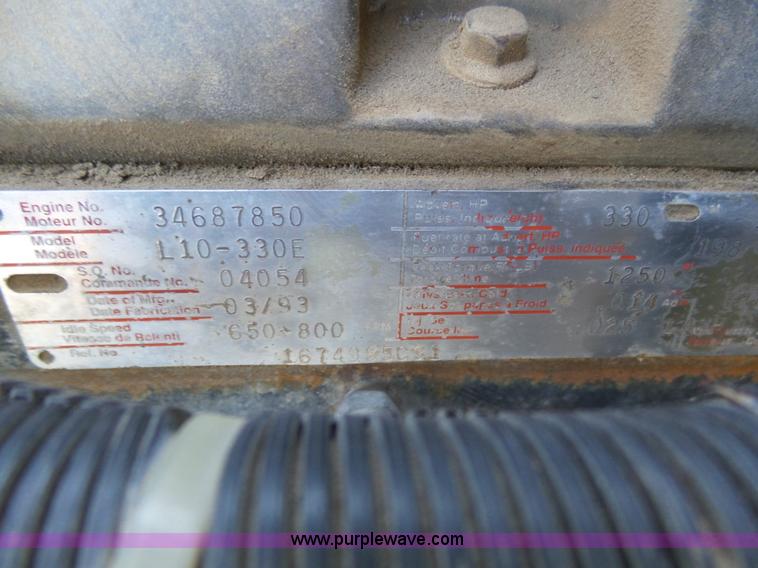 image for item J6162 1993 International 9200 semi truck