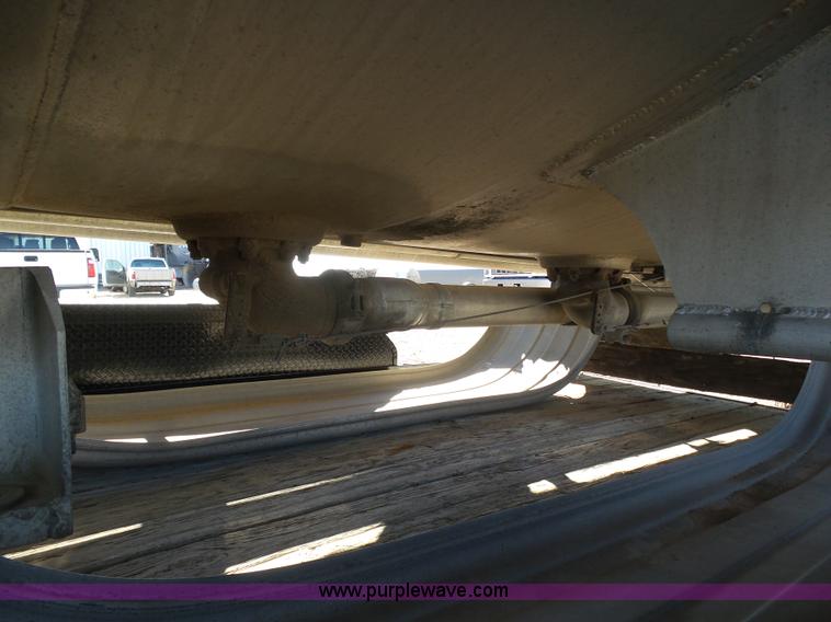 image for item J6186 1979 Timpte Beall bulk delivery tank