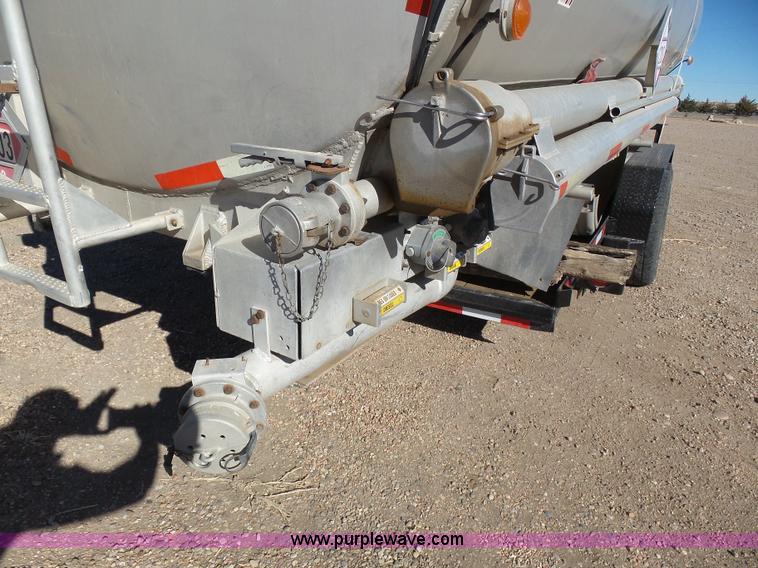 image for item J6186 1979 Timpte Beall bulk delivery tank