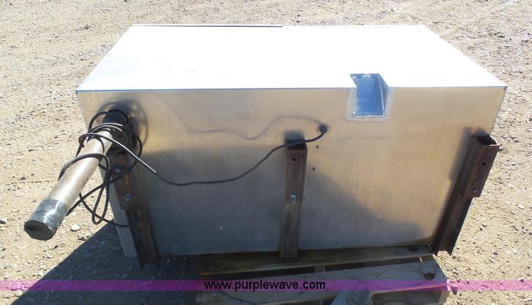 image for item J6186 1979 Timpte Beall bulk delivery tank